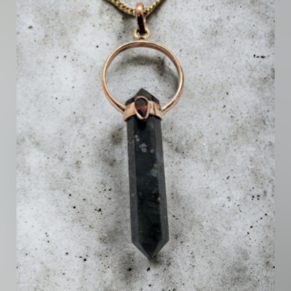Larvikite w/ Garnet Copper pendant Necklace - Picture 11 of 12
